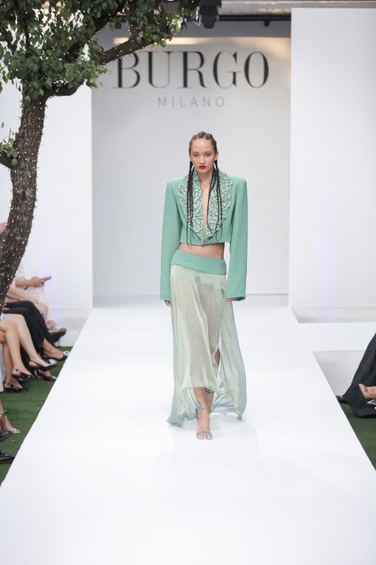 FASHION SHOW NEOSTLGIA 2025